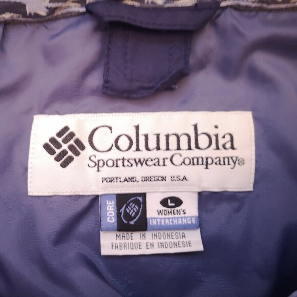 Columbia Sportswear Co. Ladies Zip Front Hooded Jacket - Picture 3 of 13